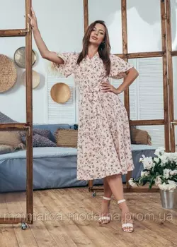 Женское модное летнее платье Мия Marca Moderna светло-розовое с цветочным принтом