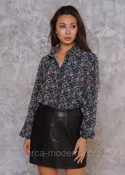 ТМ Marca Moderna Женская рубашка Рита цвет черный с цветочным принтом